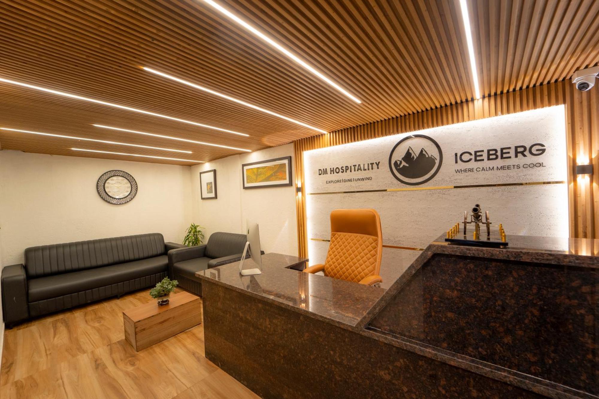 Treebo Iceberg Hotell Mahābaleshwar Exteriör bild